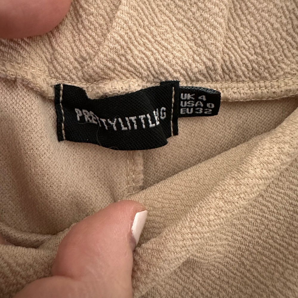 Beige flowy work pants, size 0